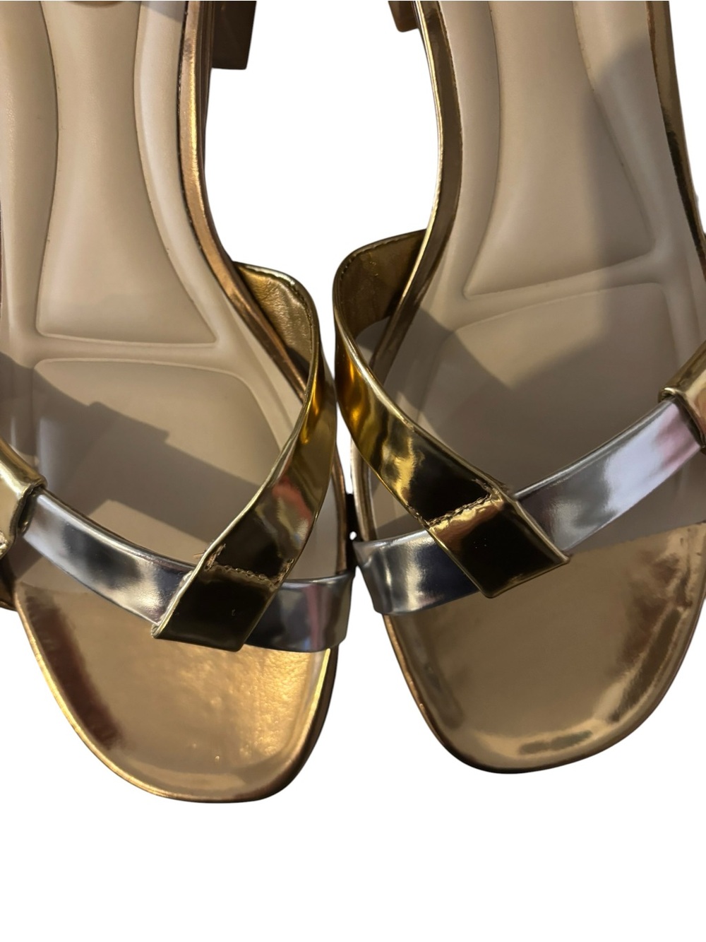 Franco Sarto Metallic Gold & Silver Low Block Heel Sandals Women’s Size 8 - Picture 5 of 6